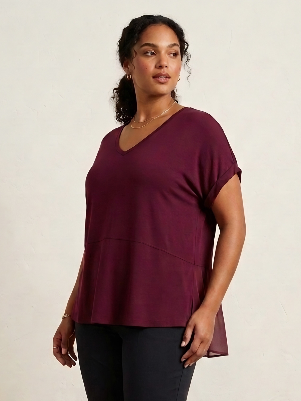 Black Tape_ V-Neck Short Sleeve Tunic in Plum